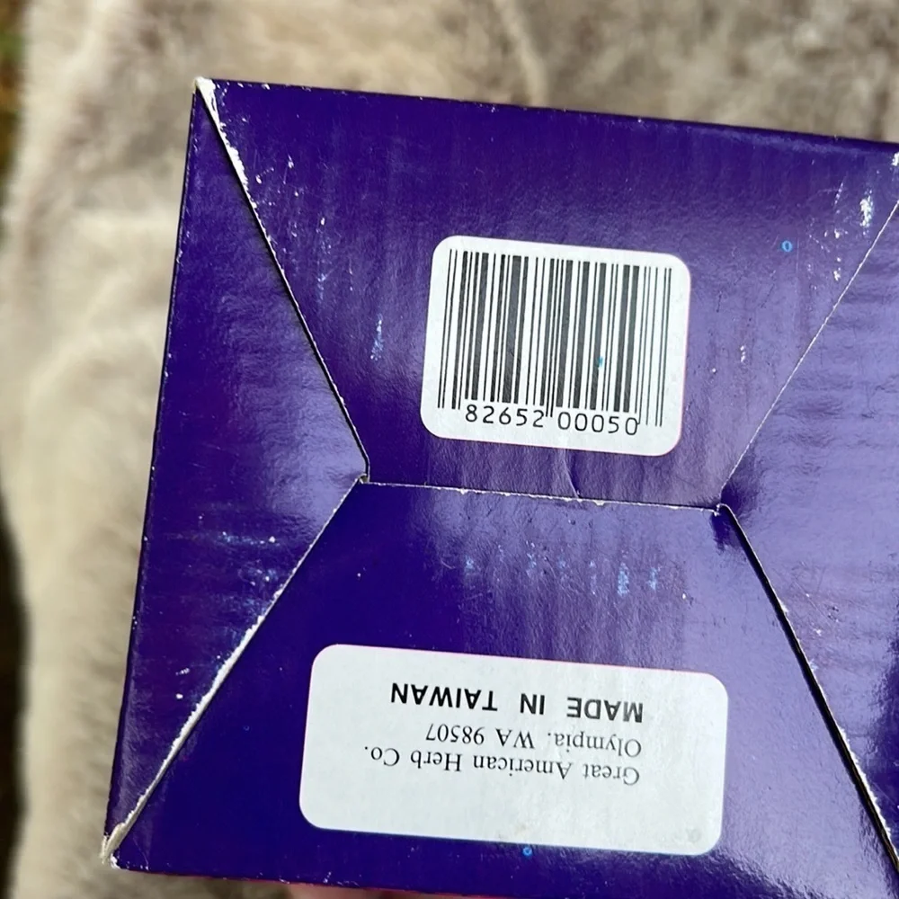 The Original Hot Pot from 1985, new in box. My kid’s first post!